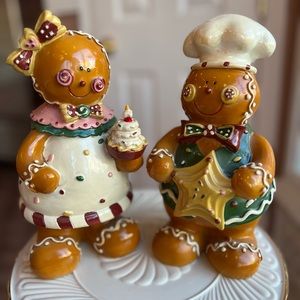 Gingerbread figures